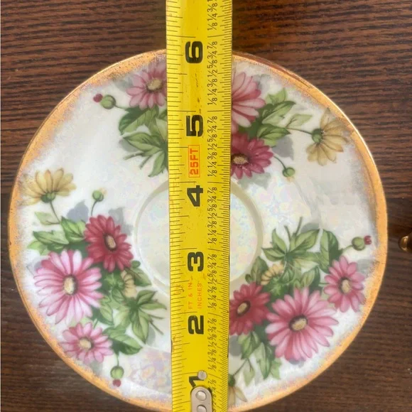 Vintage Ucago September Lusterware "Asters" Cup and Saucer - Picture 7 of 9